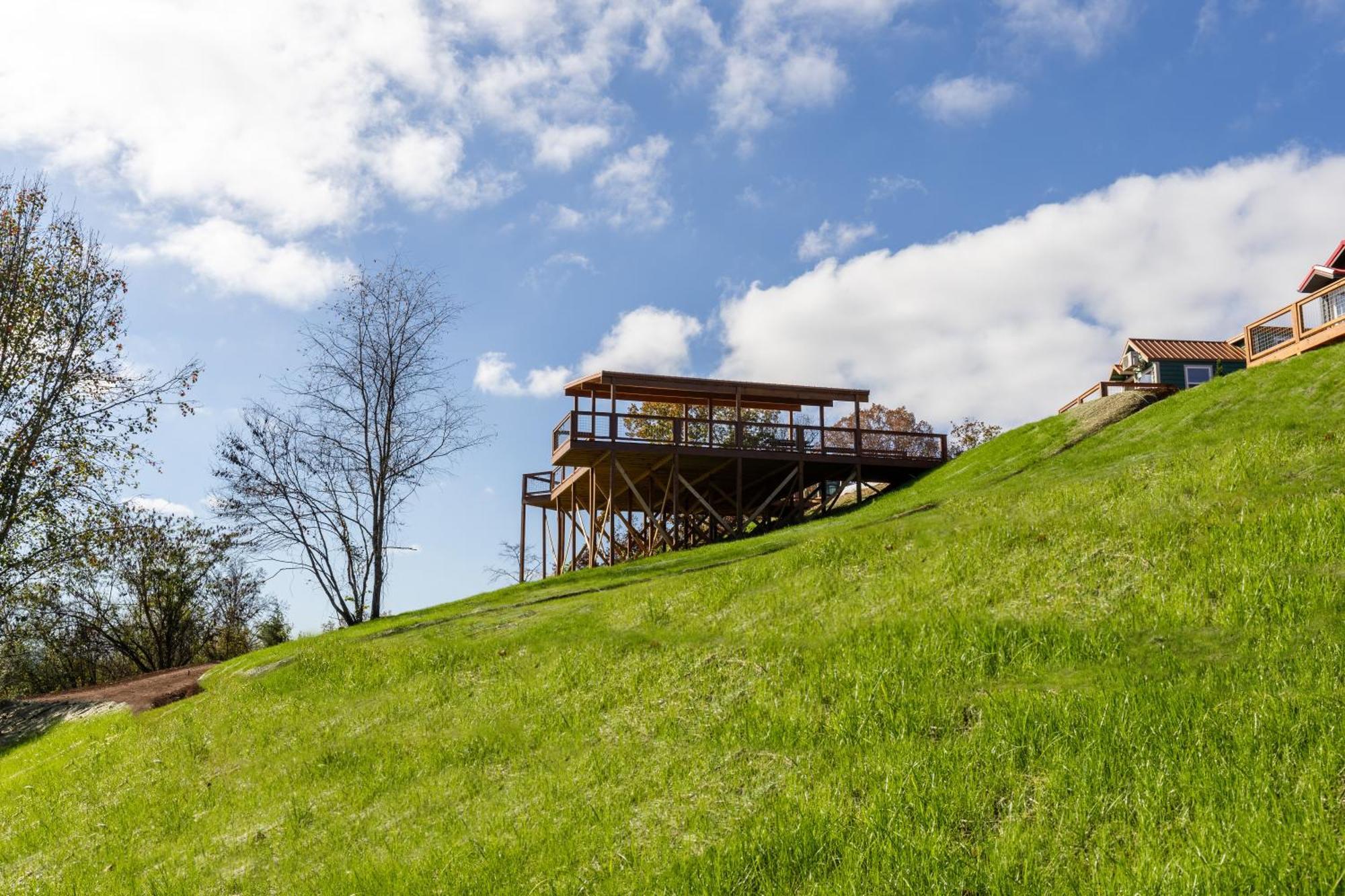 Sojourn Lodging Sevierville Exterior photo